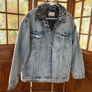 Free People We the Free Denim Jacket with Leopard Print Lining Sz M NWOT